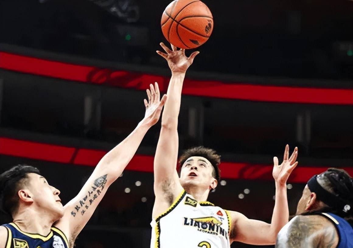 吉林男篮奋勇拼搏，力争打破连败记录(辽宁男篮战胜吉林男篮)