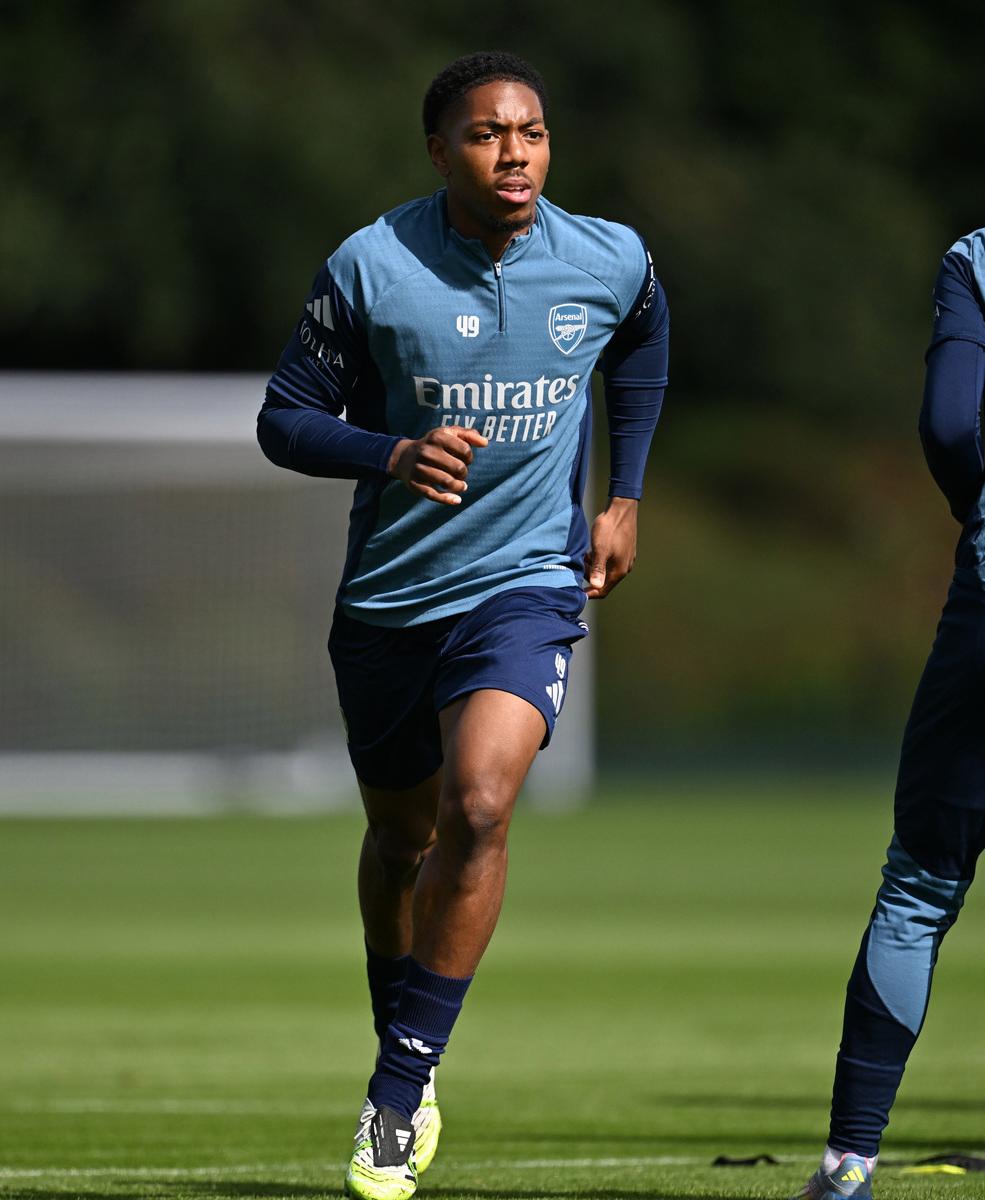 利物浦击败伯恩利，继续保持领先优势