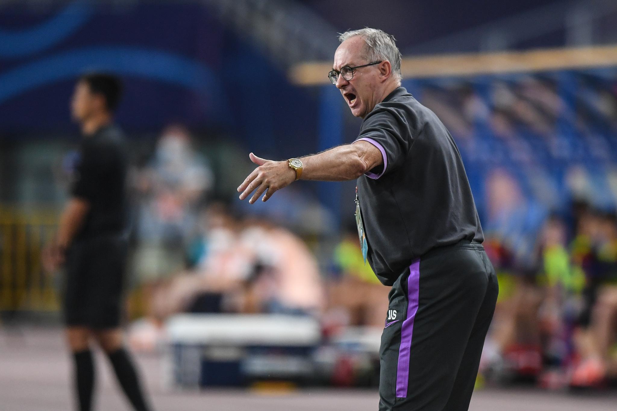 亚博体育-圣埃蒂安遭受连败打击,主帅面临考验的简单介绍